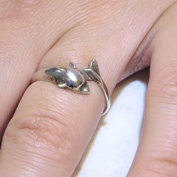 925 Sterling Silver Dolphin Ring - Picture 1 of 4